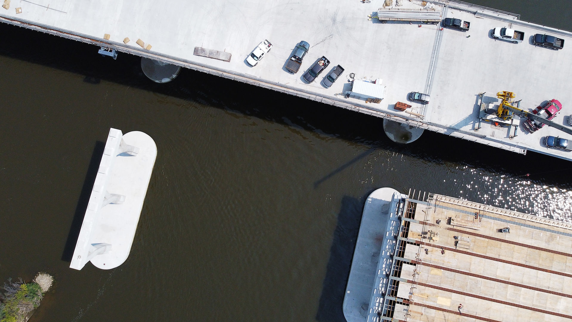 082520-qc-nws-bridge-003